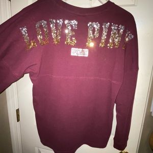 Super cute maroon Pink sweatshirt